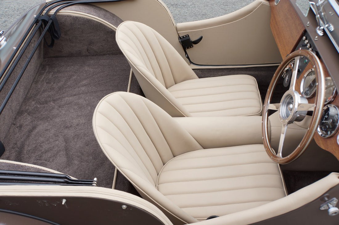 Kunstleer autobekleding - BLADI meubelstoffen