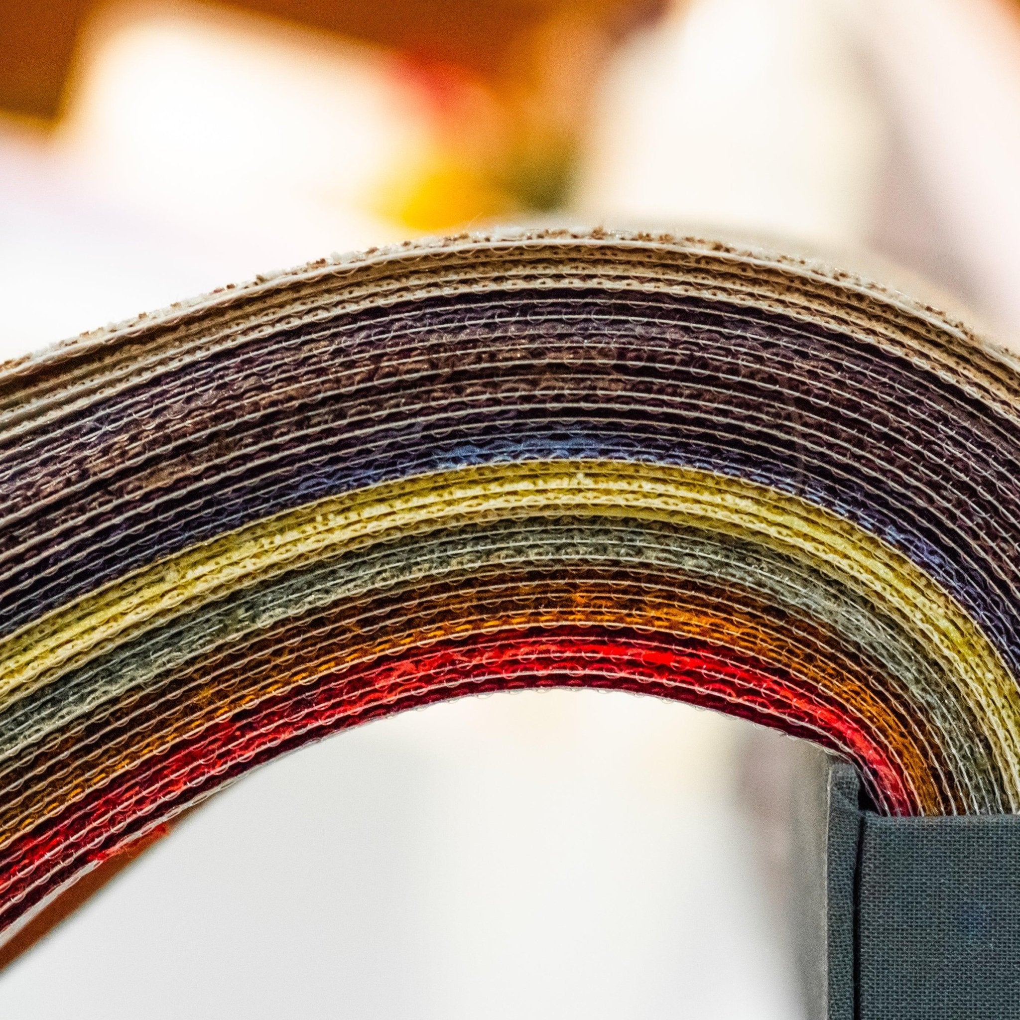 Wat is kunstleer? - BLADI meubelstoffen